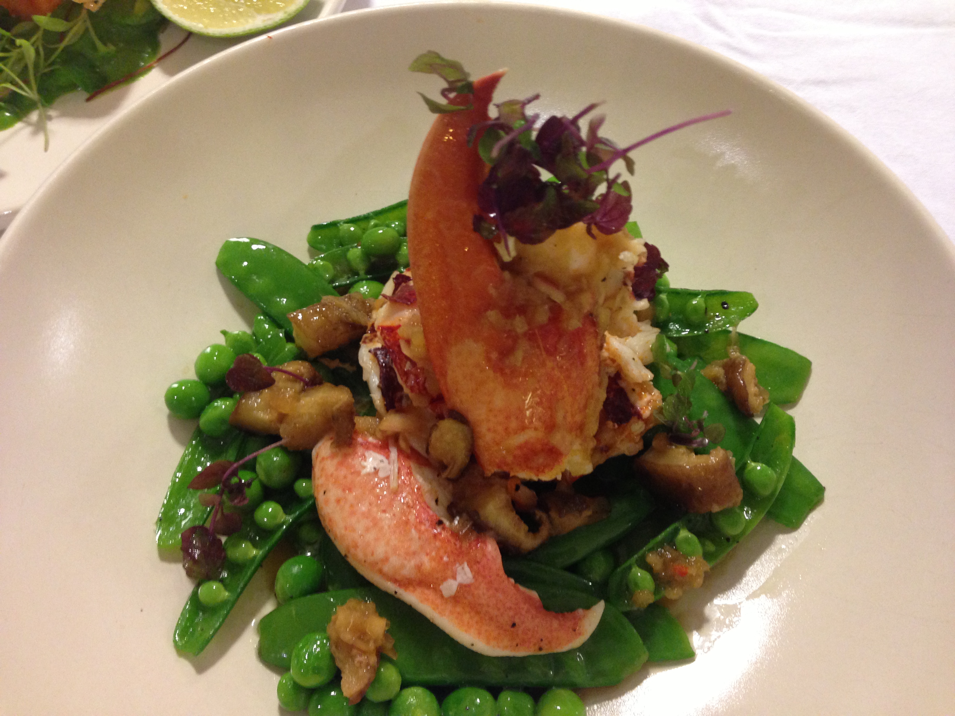 ENTREES/homard_vinaigrette_agrume.JPG