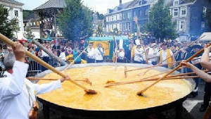 OEUF_preparations/oeuf_omelette_guiness_record.jpg
