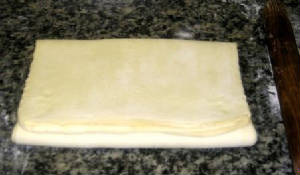 STEPbySTEP/puff_pastry_making_roll_6.JPG