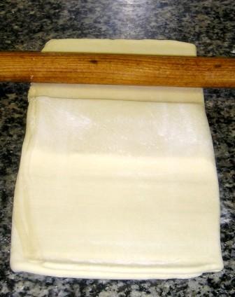 STEPbySTEP/puff_pastry_making_roll_3.JPG