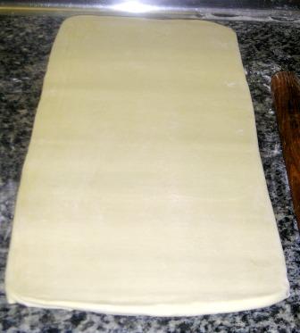 STEPbySTEP/puff_pastry_making_roll_4.JPG