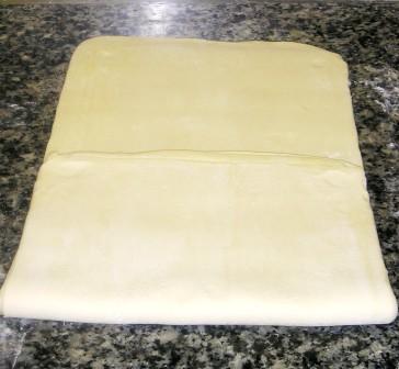 STEPbySTEP/puff_pastry_making_roll_5.JPG