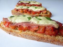 glossary_b/brushetta_tomato_mozzarella.jpg