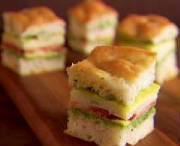 glossary_f/focaccia_sandwich_mini_1.jpg